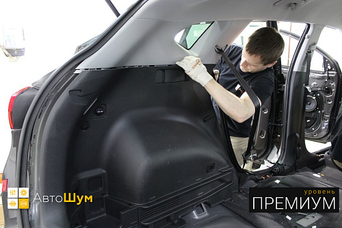 Разбираем багажник Хендай Туссан