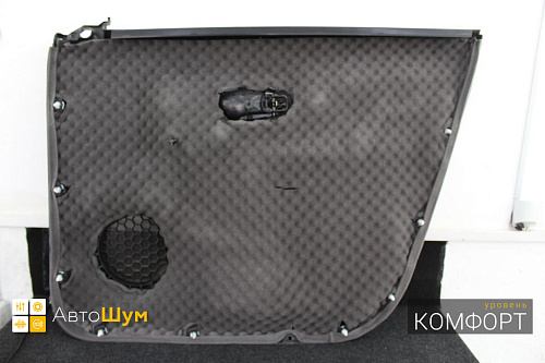 Шумоизоляция дверной обшивки Лада ИКС РЕЙ