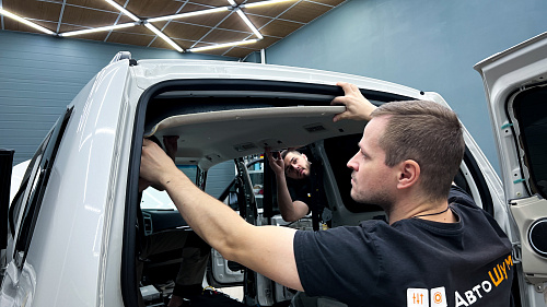 Разбор багажника Митсубиси Паджеро