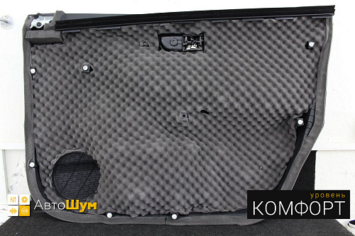 Шумоизоляция дверной обшивки Тойоты Короллы.