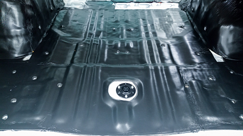 Шумоизоляция багажника Мицубиси Монтеро