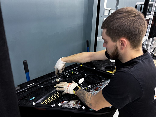 Виброизоляция дверной обшивки Хендай Санта Фе