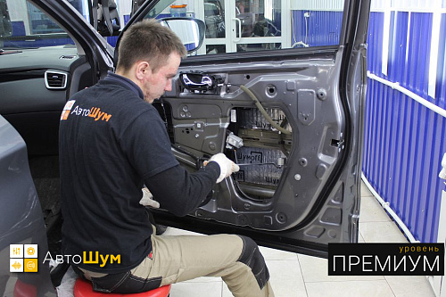 Клеим виброизоляцию внутрь двери Ниссан Кашкай