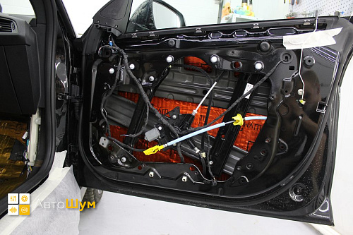 Виброизоляция дверей БМВ 2