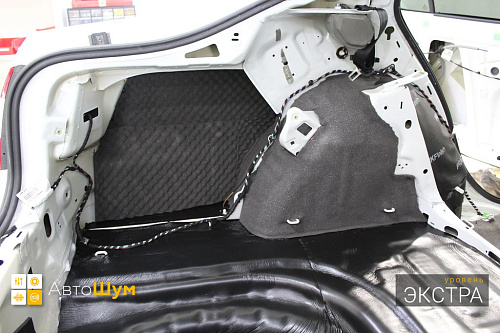 Шумоизоляция арок Шкоды Октавии