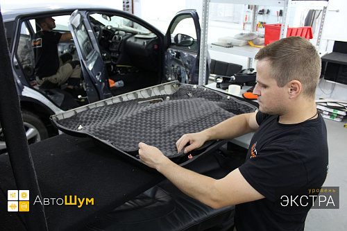 Оклеиваем шумопоглотителем обшивку двери Ниссан Кашкай Джи10