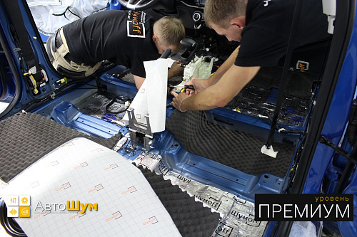 Клеим Комфорт 6 на пол Киа Рио.