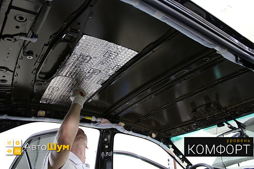 Клеим Шумофф М2 на крышу Тойоты Камри XV55.