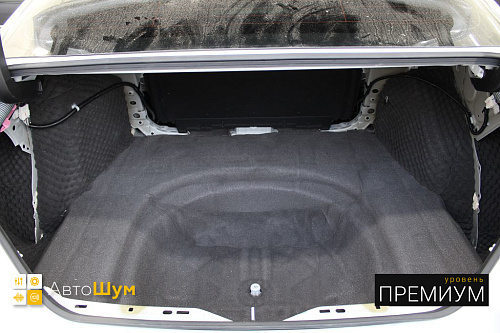 Шумоизоляция багажника Тойоты Камри XV70