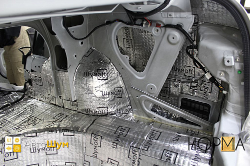 Виброизоляция арок и крыльев Ниссан Альмеры.