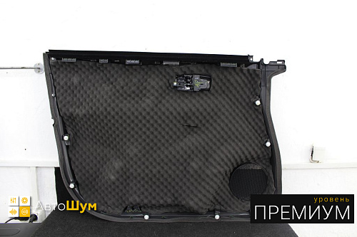 Шумоизоляция дверной обшивки Митсубиси Паджеро Спорт