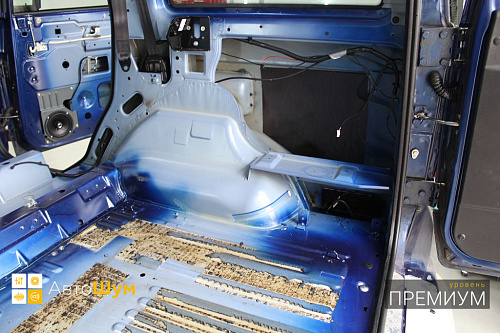 Штатная шумоизоляция арок УАЗ Патриот