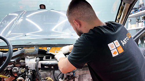 Виброизоляция панели Тойота Ленд Крузер Прадо 120