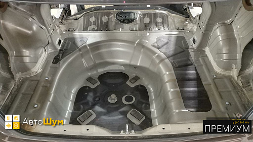 Штатная виброизоляция в багажнике Киа Рио КБ