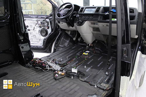 Звукоизоляция пола Фольксваген Каравелла