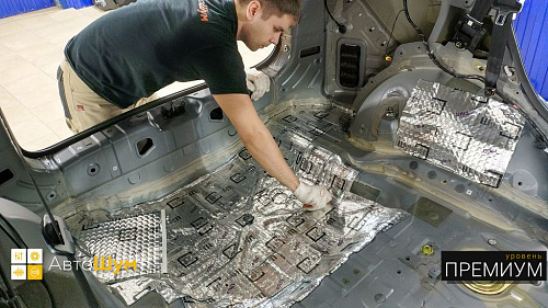 Клеим виброизоляцию в багажник Лифан Х70