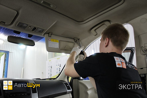 Разбираем потолок Митсубиси Аутледер ХЛ.