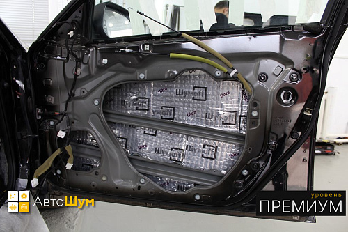 Виброизоляция дверей Мазды 6.