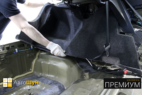 Разбираем багажник Тойоты Королла Е150