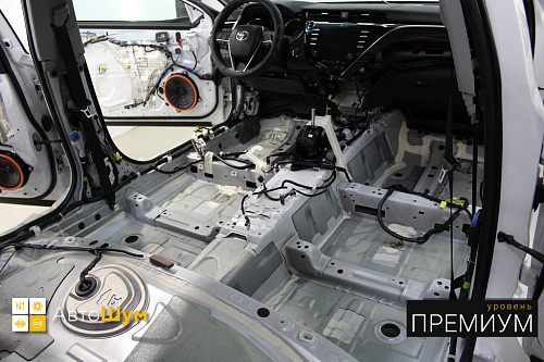 Штатный войлок Тойоты Камри XV70