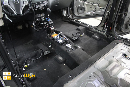 Пылесосим ковер Ниссан Кашкай Джи11