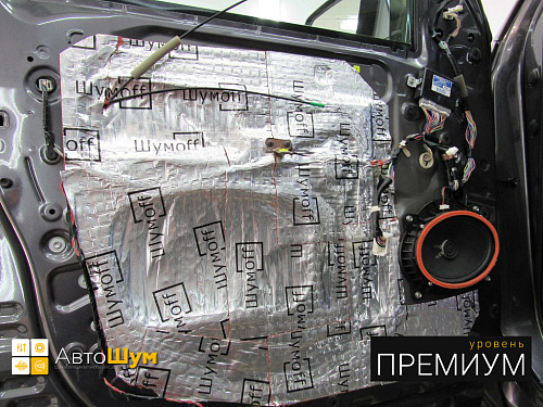 Шумоизоляция дверей Тойоты Тундры.