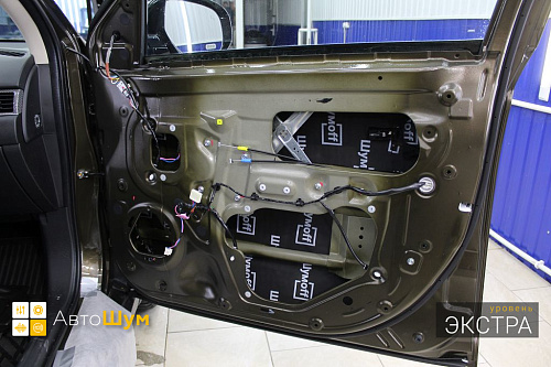 Звукоизоляция дверей Митсубиси Аутледер