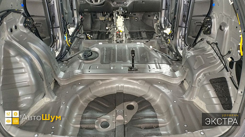 Штатная шумоизоляция багажника Креты