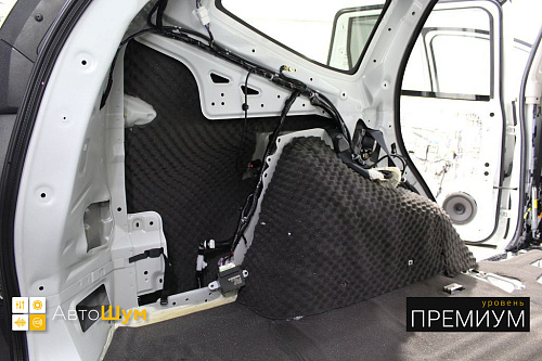 Шумоизоляция арок Митсубиси Паджеро Спорт