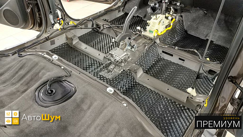 Шумоизоляция пола Киа Рио КБ