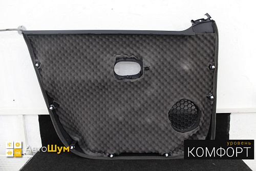 Шумоизоляция дверной обшивки Рено Логана