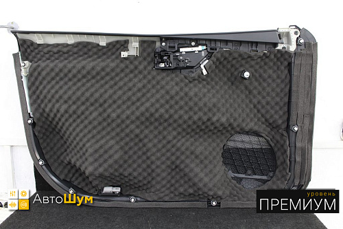 Шумоизоляция дверной обшивки Тойоты Камри XV70