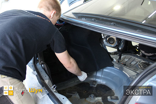 Разбираем багажник Киа Рио