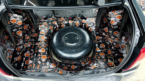 Виброизоляция багажника Лада Гранта