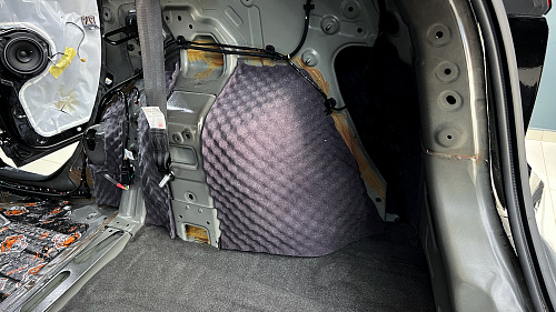 Шумоизоляция арок Москвич 3