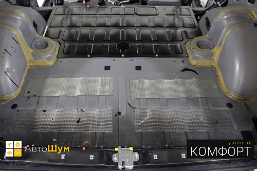 Разбираем багажник Нивы 2121