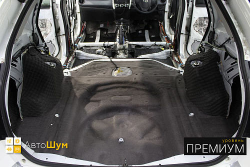 Шумоизоляция багажника Тойота Филдер