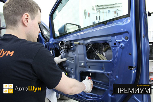 Клеим Шумофф Joker внутрь двери Ниссан Ноут