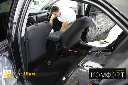 Разбираем салон Тойоты Короллы Е180.