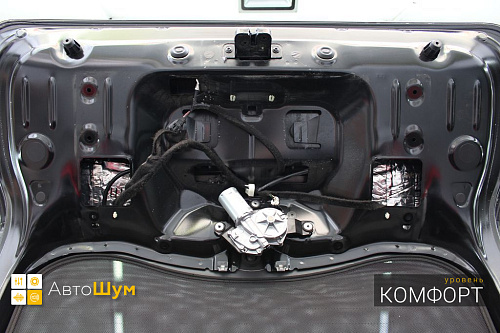 Виброизоляция крышки багажника Лада ИКС РЕЙ