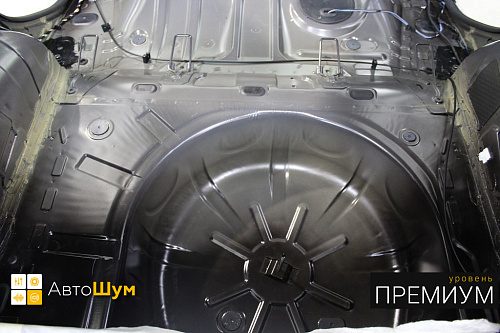 Штатная шумоизоляция багажника Рено Сандеро