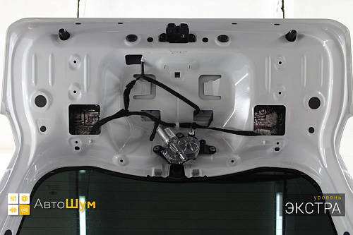 Виброизоляция крышки багажника Лада Х-Рей