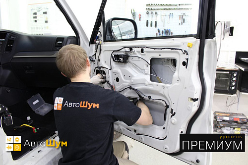 Клеим Шумофф Joker внутрь двери Митсубиси Паджеро