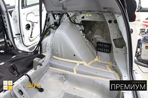 Штатная шумоизоляция арок Хонды Ср-В