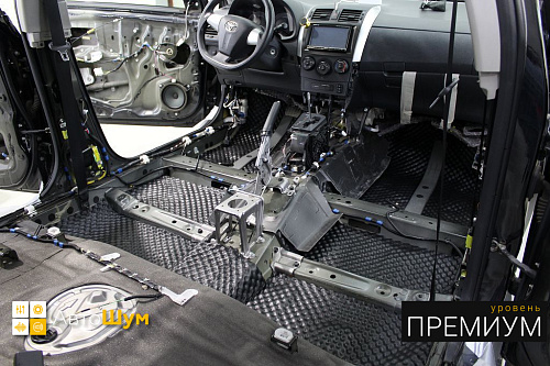 Шумоизоляция пола  Тойоты Королла Е150