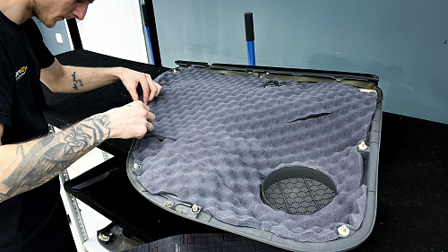 Шумоизоляция дверной обшивки Тойота Ленд Крузер Прадо 120