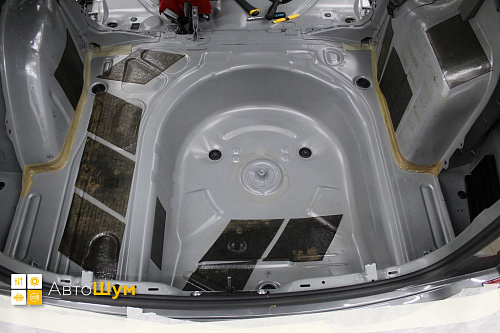 Штатная шумоизоляция багажника Фольксваген Поло Мк6