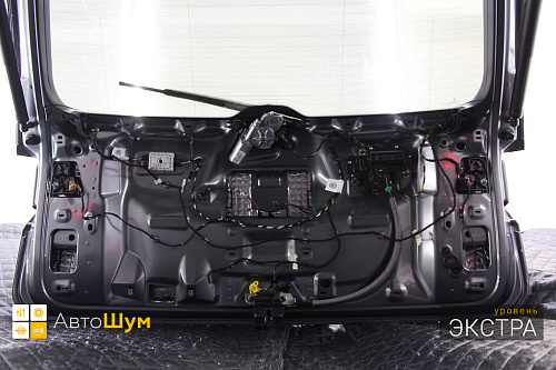 Виброизоляция крышки багажника Фольксваген Терамонт