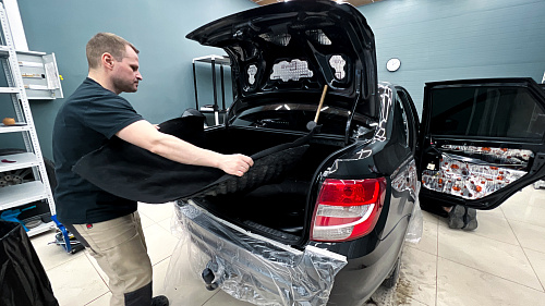 Разбор багажника Лада Гранта