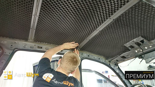 Клеим Герметон 7 на крышу Лифан Х70